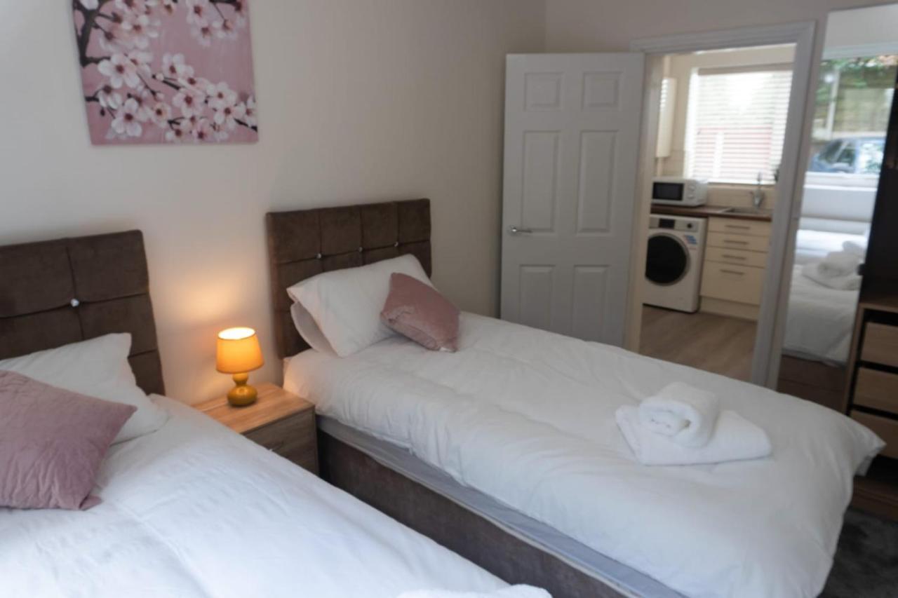 Gorgeous Ground Floor Apartment + Free Parking مانشستر المظهر الخارجي الصورة